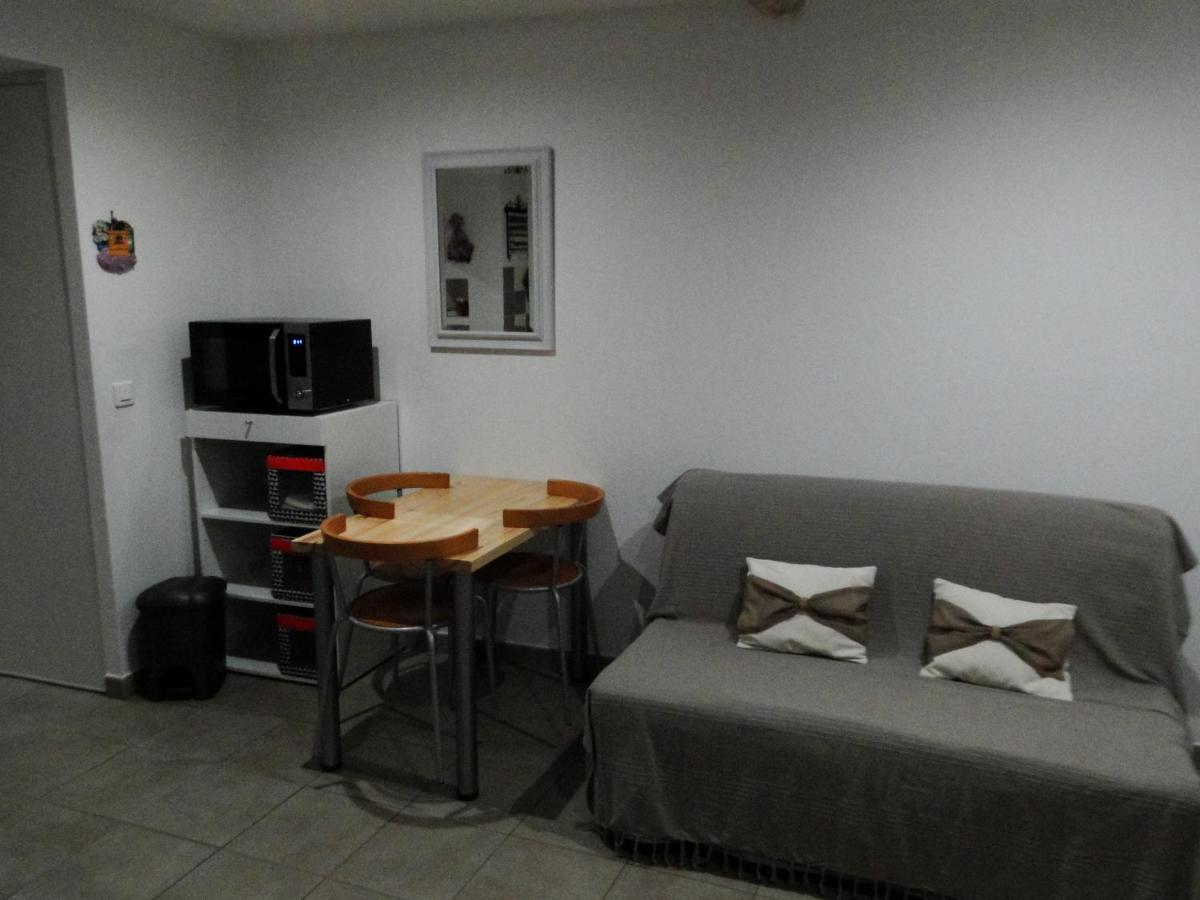 Sympathique Appartement LʼIsle-sur-la-Sorgue Buitenkant foto