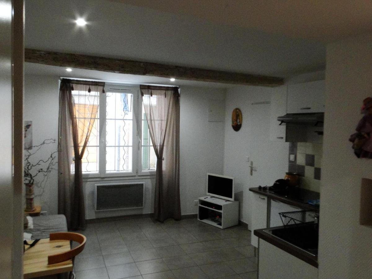Sympathique Appartement LʼIsle-sur-la-Sorgue Buitenkant foto
